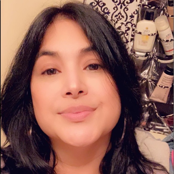 Meet your Posher, Adrienne - Picture 1 of 1